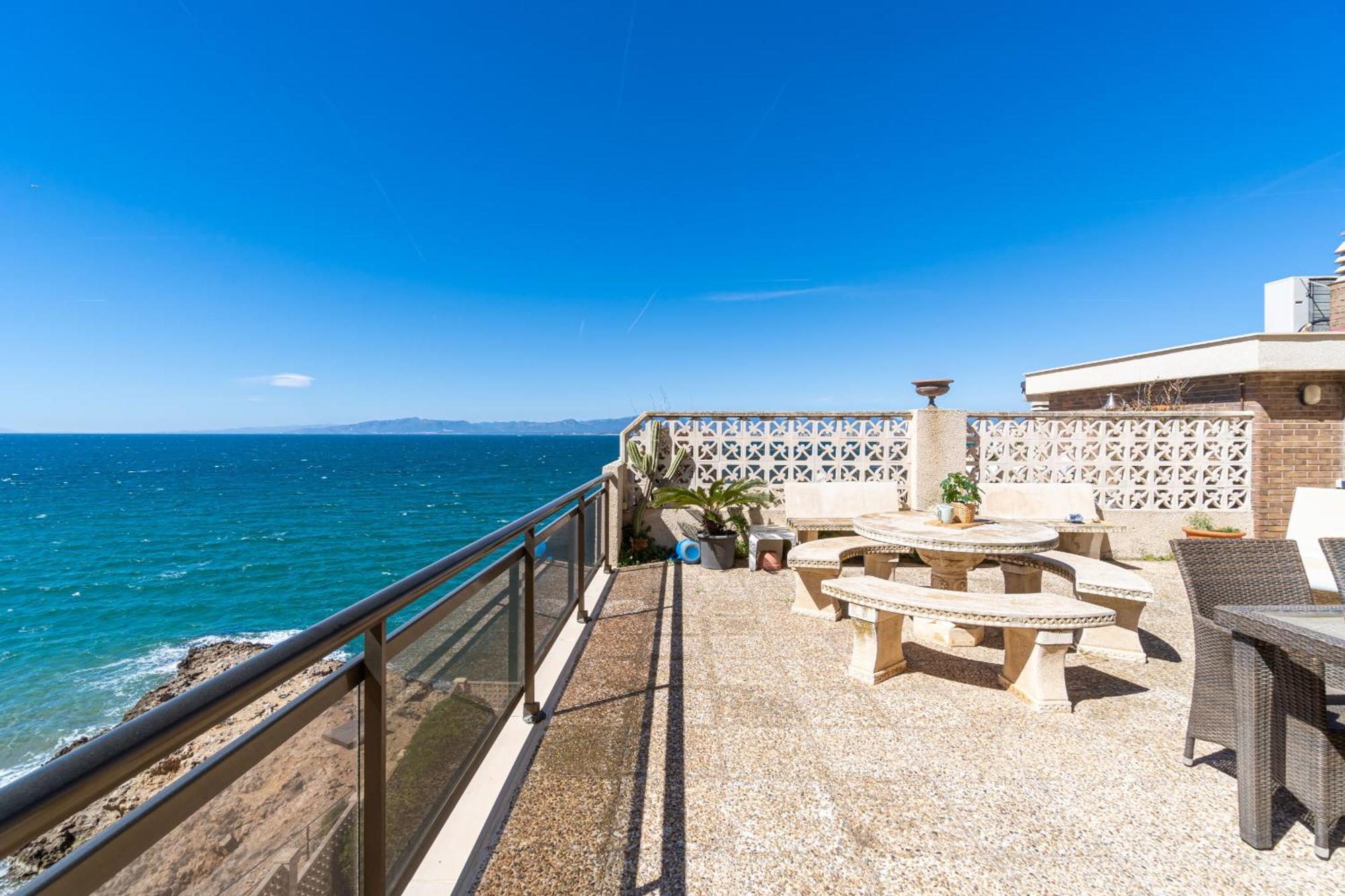 Mediterranean Way - El Mirador サロウ エクステリア 写真